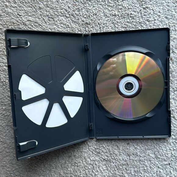 “Shadow Dancer” DVD! - Picture 4 of 5